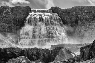 Dynjandi waterval IJsland van Menno Schaefer