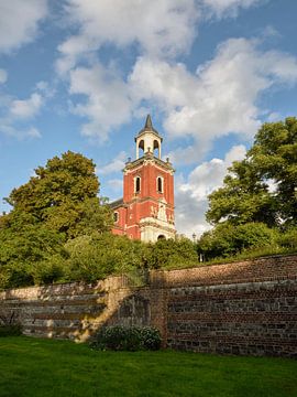 St. Michael im goldenen Abendlicht - Kaiserstadt Aachen von Rolf Schnepp