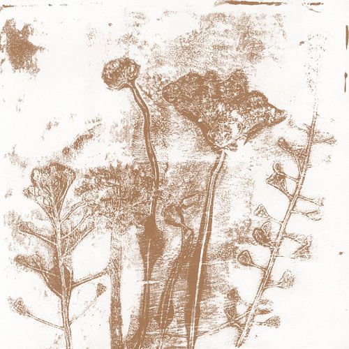 Abstracte botanische kunst. Bloemen in neutrale pastelkleuren. Oker op wit.