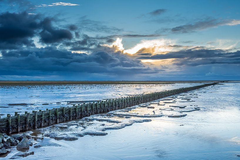 Prachtige lucht boven de waddenzee van Goffe Jensma