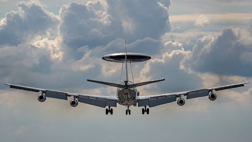 Landing NATO Boeing E-3 Sentry. by Jaap van den Berg