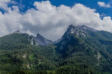 L'ambiance estivale dans les Préalpes bavaroises sur Oliver Hlavaty