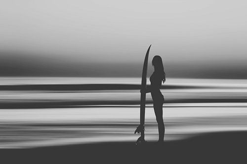 Surfer Girl z/w van Alina Roberts - Goofy Footage