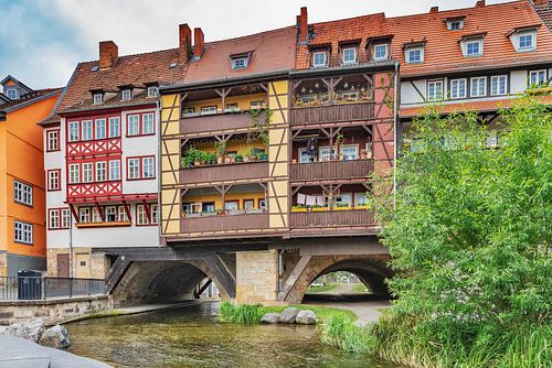Krämerbrücke und  Fluss Gera in Erfurt
