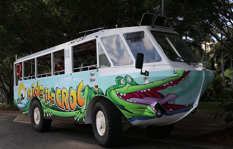 Bus Boat by Matthias Brix