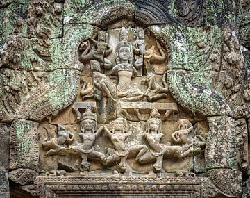 Dancers in the temple, Cambodia by Rietje Bulthuis