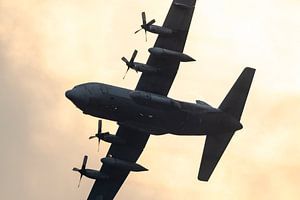 Avion militaire Lockheed C-130 Hercules de la Royal Dutch Air Force.