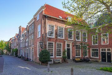 Grachtenpand in Leiden van Dirk van Egmond