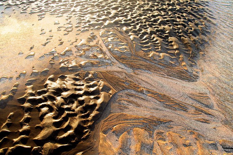 beach structure photo sketched by wil spijker