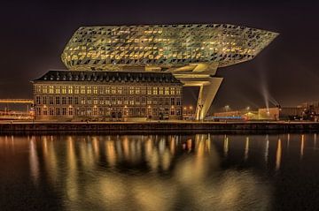 Havengebouw Antwerpen van Leon Okkenburg