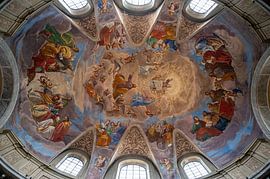 Above Silence – Kirchendecken als Kunstform