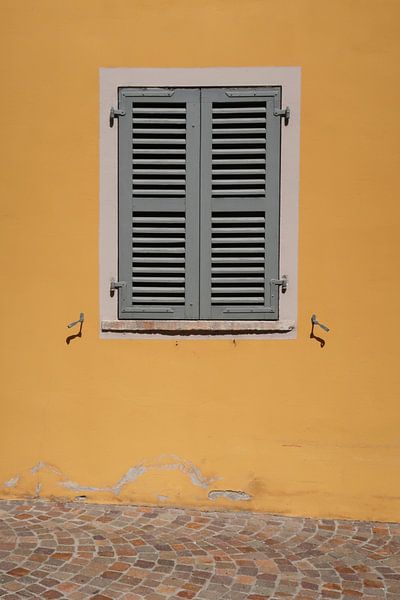 Straatgezicht Frankrijk by Elles Rijsdijk