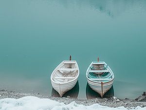 Kreuzfahrt auf den spiegelnden Gewässern an der Adriaküste.