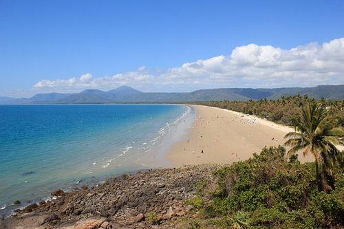 Endless Horizons: Australian Beach Paradise