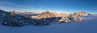 Bergpanorama im Winterkleid von Sandra Schönherr Miniaturansicht