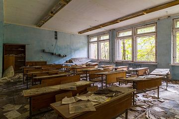 Klaslokaal in Chernobyl van Truus Nijland