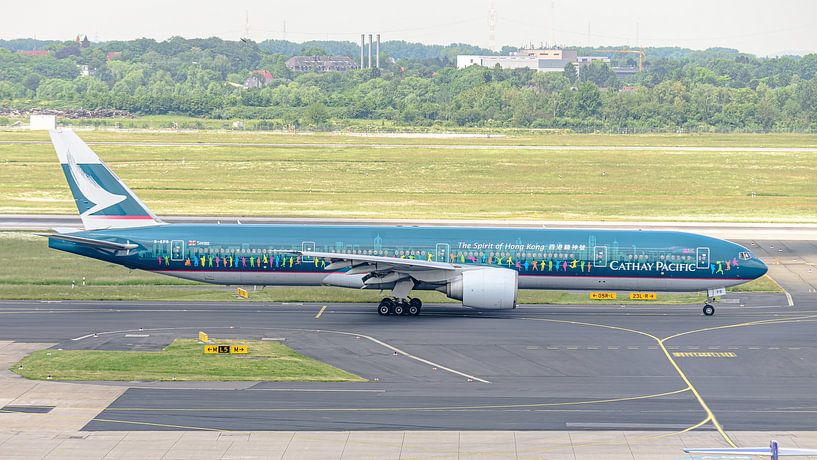 Cathay Pacific Boeing 777-300 Passagierflugzeug. von Jaap van den Berg