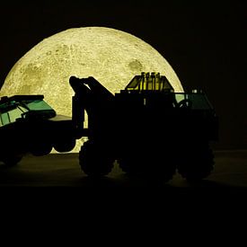 Towing the car in the moonlight van MK Audio Video Fotografie
