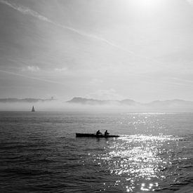 Roeiers in Lissabon, Portugal van Erik Winde