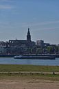 Zicht op Nijmegen met de St Stevenskerk. van Jurjen Jan Snikkenburg thumbnail