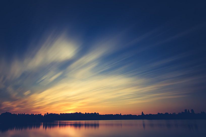 Arhemse Zonsondergang bij de Rijkerswoerdse Plassen. von Robert Wiggers