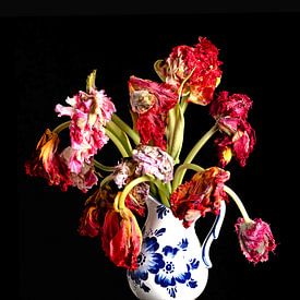 Tulipes à la splendeur fanée sur Anjo Kan