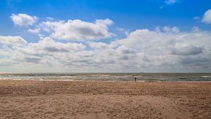 Strand und Wolken