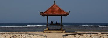 Strandleven op Bali (Indonesie) van Marilyn Bakker