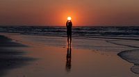 Silhouette van een vrouw met de zon van Wad of Wonders thumbnail