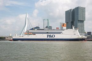 P & O Ferries 'Pride of Rotterdam á Rotterdam sur MS Fotografie | Marc van der Stelt