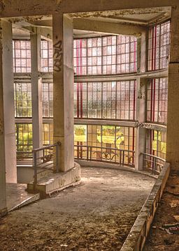 Abandoned Preventorium van Tom Opdebeeck