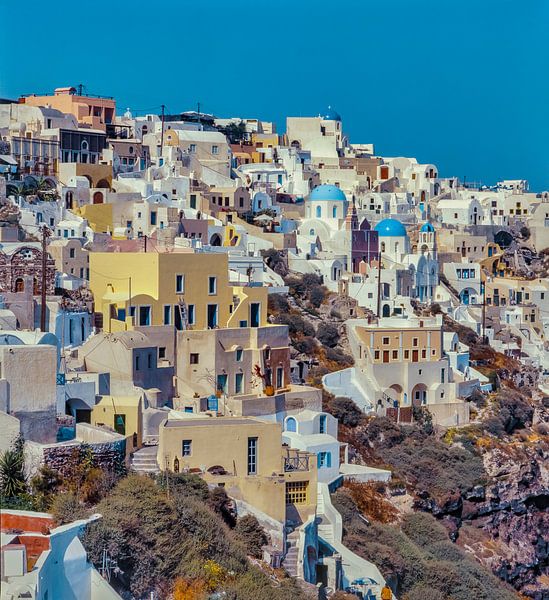 Village sur le bord du cratère, Oia, Santorin, Grèce par Rene van der Meer