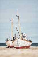 Oude vissersboten op het strand