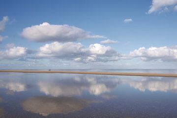 Sea view with cloudy sky reflected in inner sea by Ad Jekel