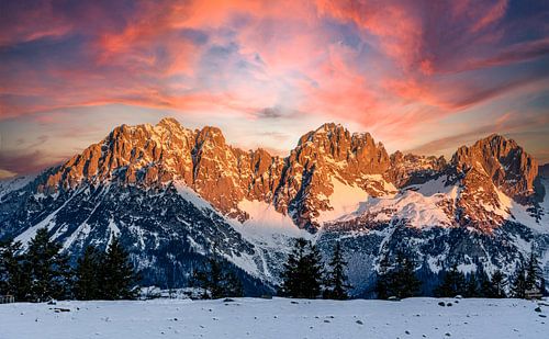 Alpenglühen am Wilden Kaiser Astbergsee, Going, Tirol, Österreich am Morgen