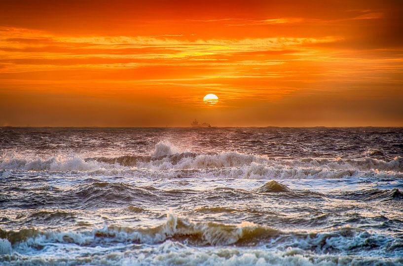 Stormy Coucher de soleil depuis la plage néerlandaise par Alex Hiemstra