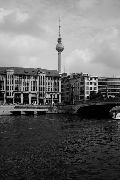 Berlin by Hello Pompoyo