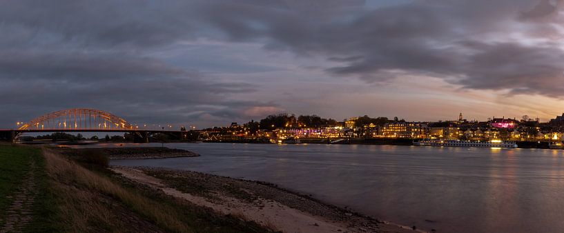 Skyline Nijmegen van Bill hobbyfotografie