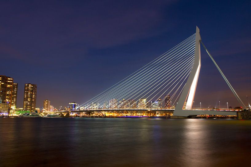 Erasmusbrug Rotterdam sfeervol in december par Dexter Reijsmeijer