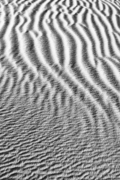 Patroon van lijnen zand in de woestijn | Mauritanië van Photolovers reisfotografie
