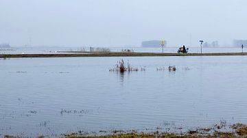 Alone on a motorbike in the Noordwaard by Pixel Meeting Point