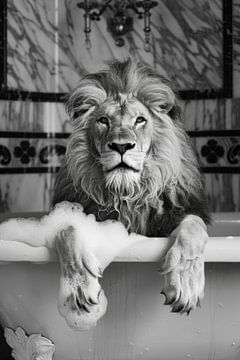 Majestueuze leeuw in bad - een indrukwekkend badkamerkunstwerk voor je toilet van Felix Brönnimann