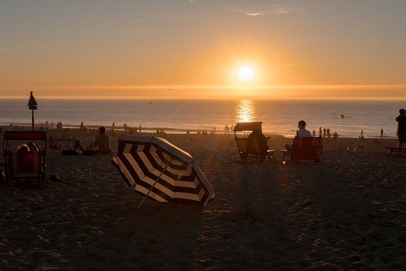Ein schöner Sommerabend in Scheveningen von Robin Cox