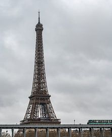 A metro ride past the Eiffel Tower by Karsten Rahn