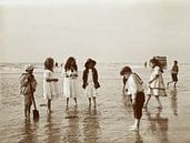 Pootje baden aan het strand in Zandvoort, Knackstedt & Näther, 1900 - 1905 van Het Archief thumbnail