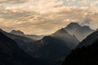 De Franse Alpen bij zonsondergang van Damien Franscoise thumbnail