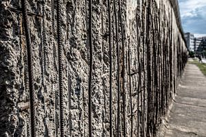 mur de berlin, détails de la ferronnerie et de la pierre