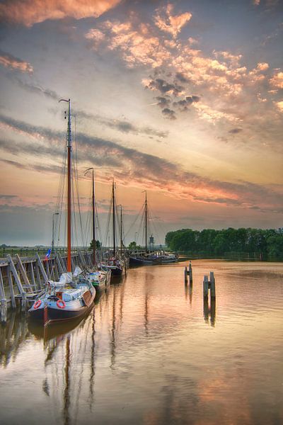 Harbor Salt Camp bei Sonnenuntergang von John Leeninga