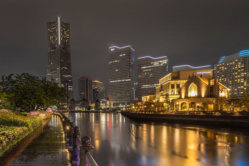Fascinerende skyline van Yokohama bij nacht van Melanie Viola