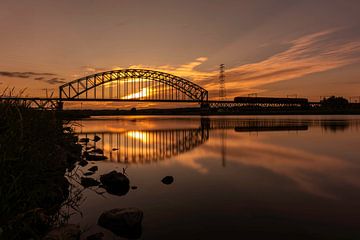 Spoorbrug over de Rijn bij Arnhem van Bill hobbyfotografie